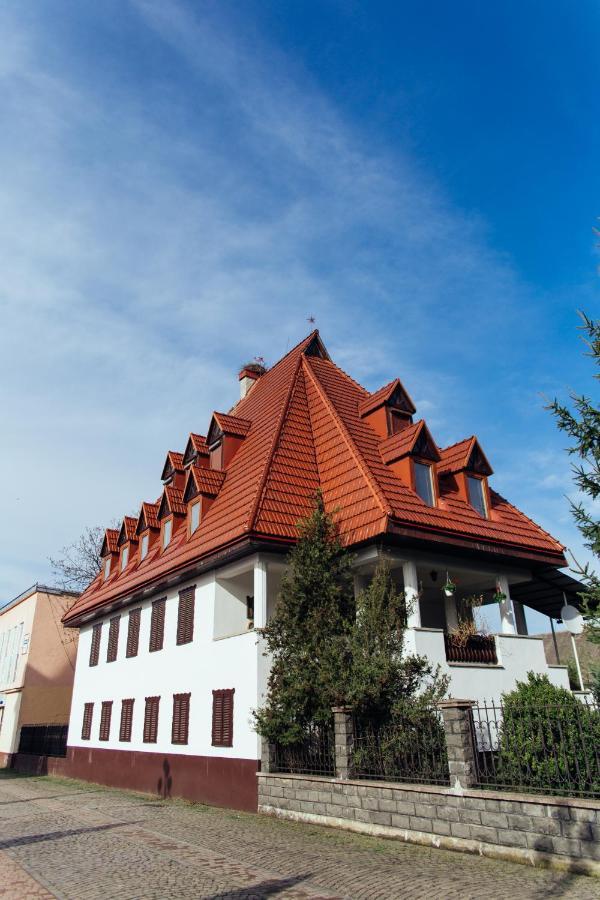Готель Тячів Extérieur photo
